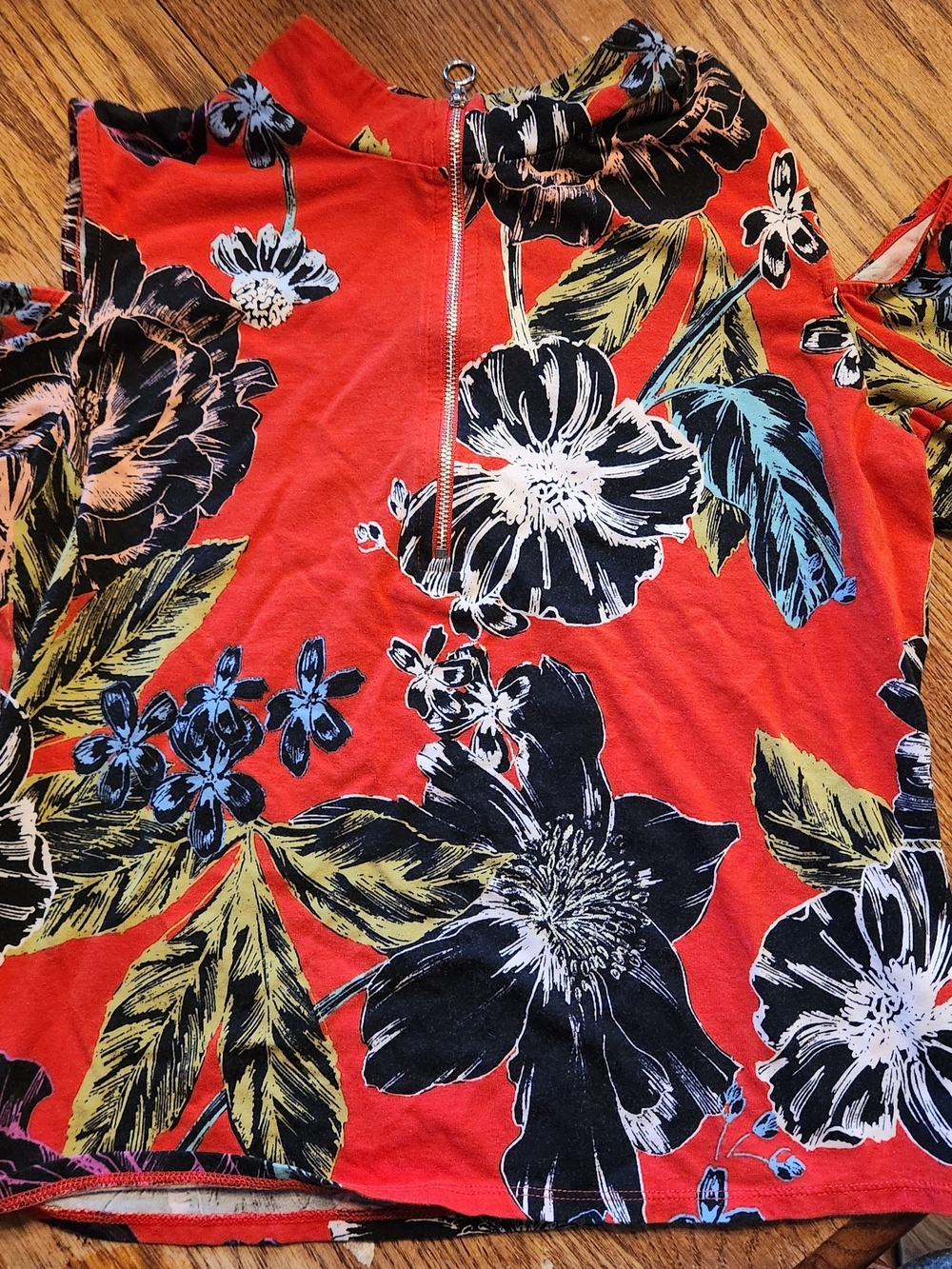 Guess Red Floral Zip-Back Tank Top